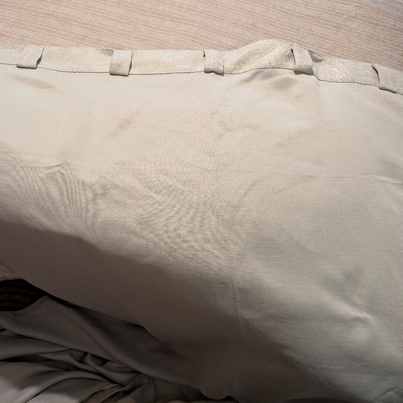 Lauren by Ralph Lauren lined light grey curtain panel - Picture 5 of 6